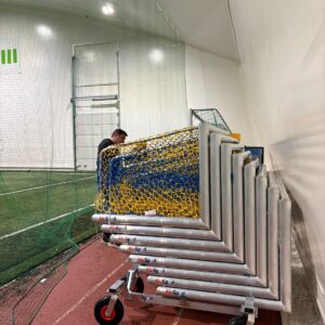 Jalkapallomaalien siirto ja kuljetuskärry temee maalien siirtämisestä ja säilyttämisestä helppoa