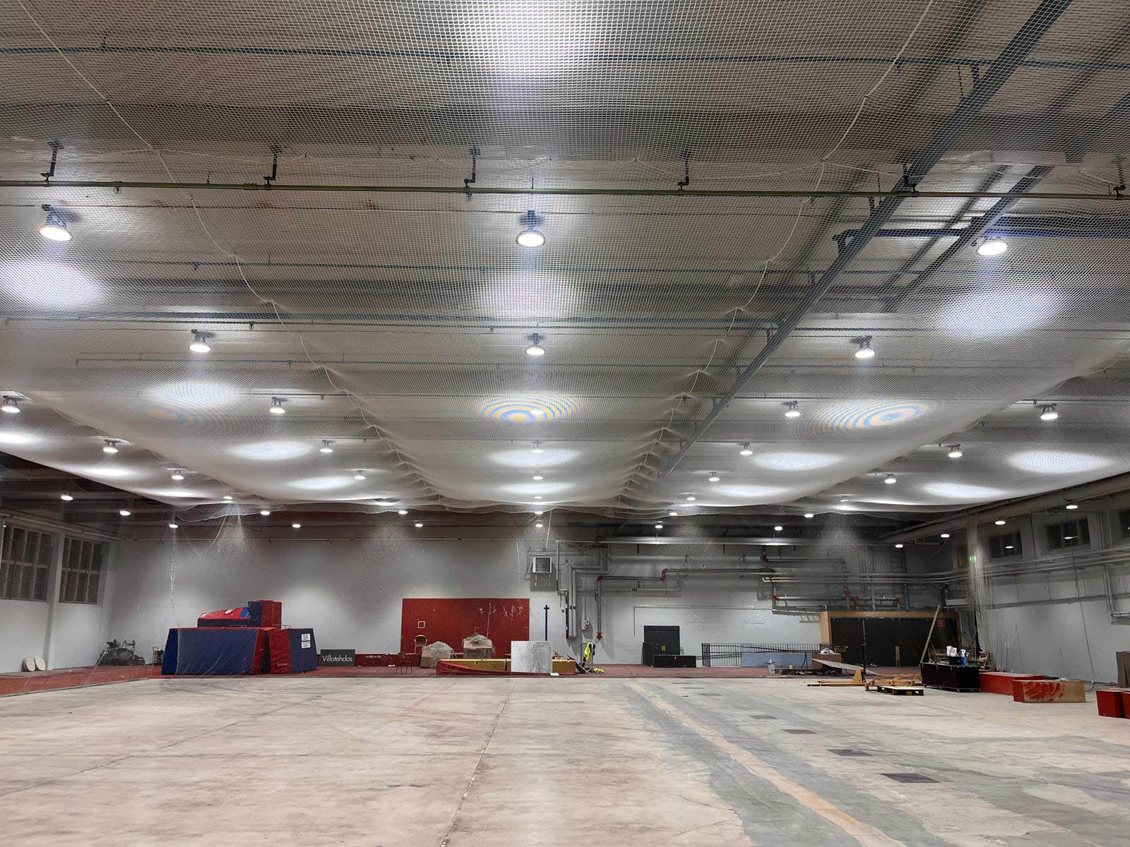 Kattojen suojaaminen- kattosuojaverkko Rombull