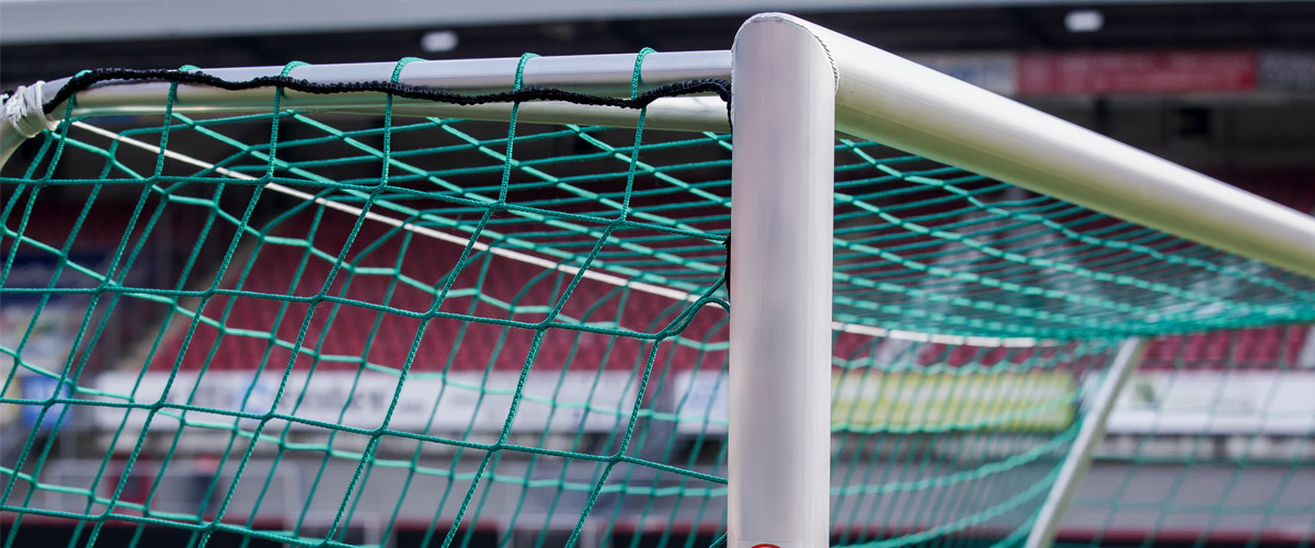 Jalkapallomaali - Liikuntamestari toimittaa maalit jalkapallokentille