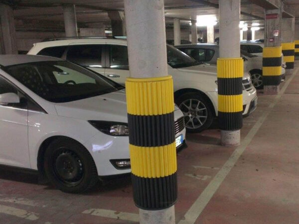 Autohallin, Parkkitalon pilareiden ja pylväiden törmäyssuoja / Törmäyspehmuste
