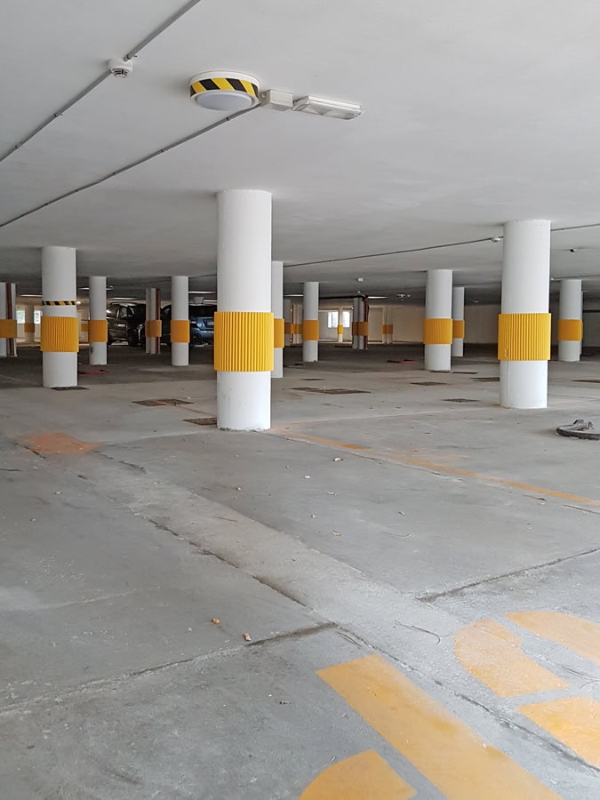 parkkihallin-tormaysuoja-pilareille-ja-pylvaille
