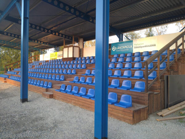 Katsomotuoli PRO 32 on hinta/laatusuhteeltaan erinomainen valinta sisä- ja ulkokatsomoihin