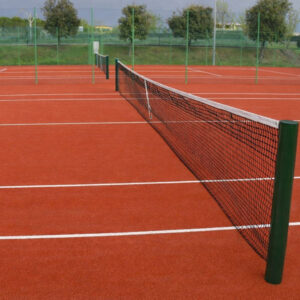 Tennispylväs Pro on vihreä alumiininen tennispylväs sisä ja ulkokentille